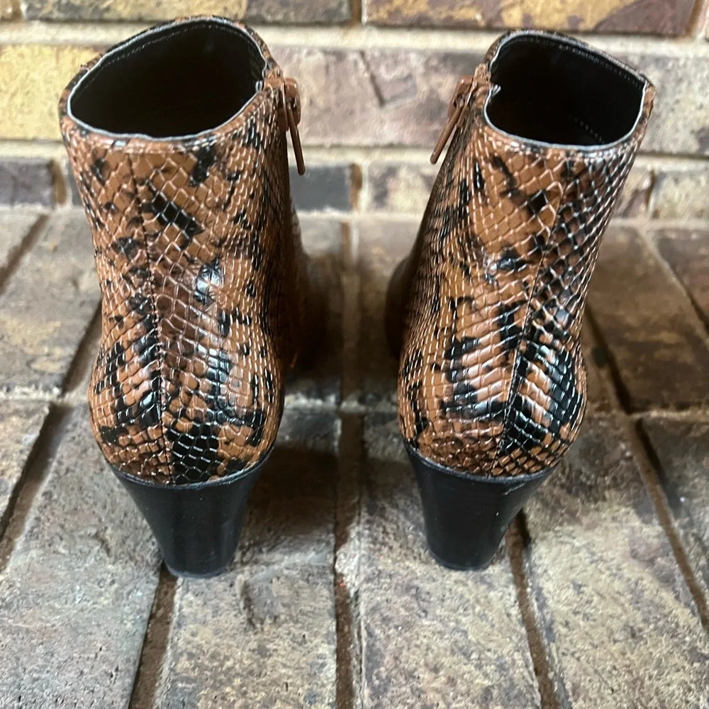 KENSIE Womens Chestnut Snake Brown Snake Print Leticia Leather Booties‎ 5.5 M - Picture 6 of 8
